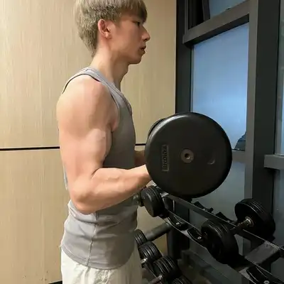 余英